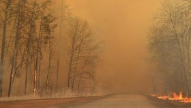 Podle ukrajinských úřadů prý elektrárně žádné nebezpečí nehrozí...