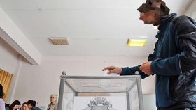 Jeden muž v referendu separatistů volil osmkrát! Nikdo po něm nechtěl ani občanku...
