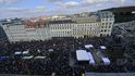 Demonstrace proti ruské invazi na Ukrajinu na pražském Václavském náměstí (27. 2. 2022)