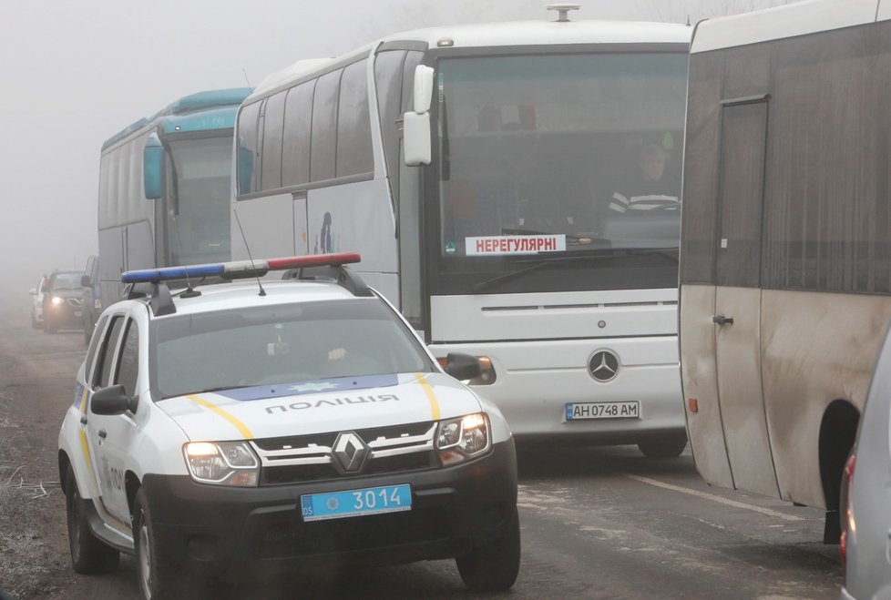 Výměna zajatců mezi Ukrajinou a proruskými separatisty (29. 12. 2019)