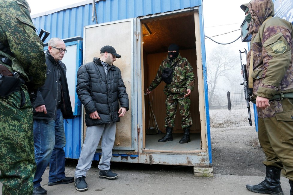 Výměna zajatců mezi Ukrajinou a proruskými separatisty (29. 12. 2019)