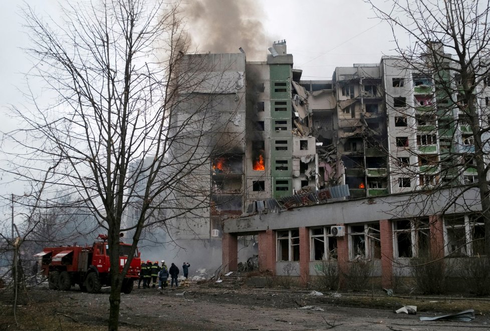 Zdevastované bytové domy ve městě Černihiv. (3.3.2022)