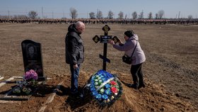 Pohřeb Boryse Romančenka, který přežil několik koncentračních táborů. V Charkově zemřel při ruském ostřelování. (24.3.2022)