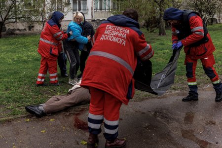 Následky ruského ostřelování v Charkově. (18.4.2022)