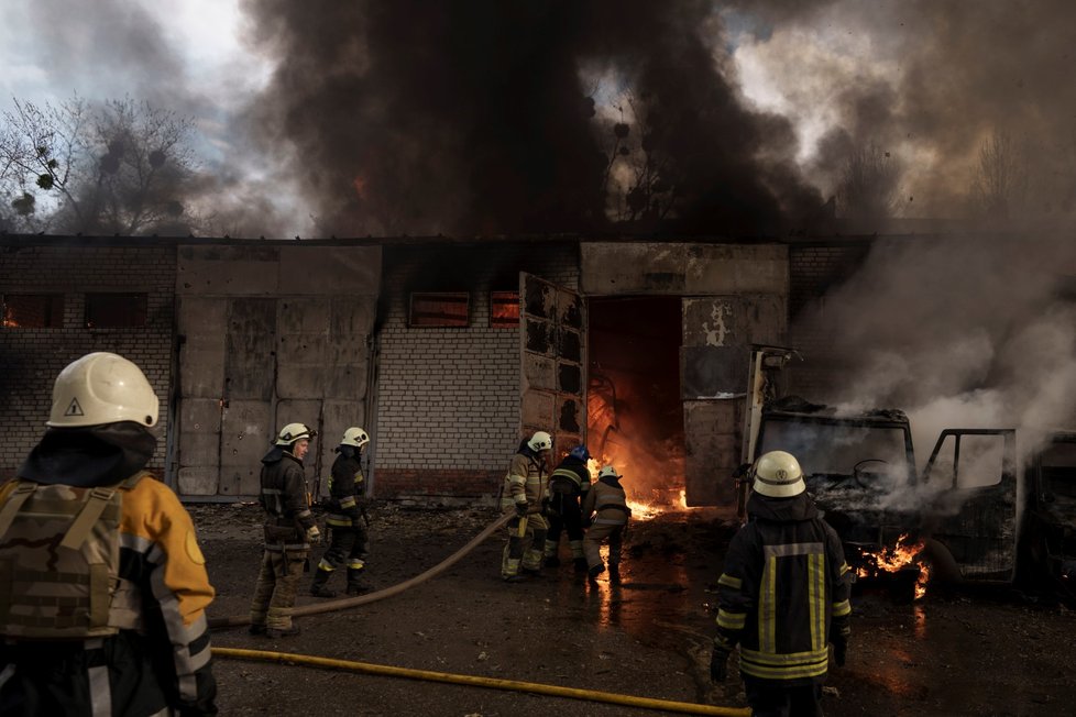 Následky ruského ostřelování v Charkově. (21.4.2022)