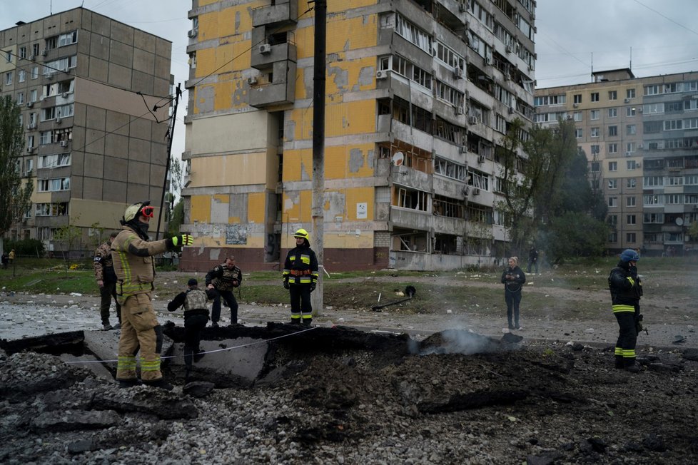 Následky ruského ostřelování ve městě Dnipro. (10.10.2022)