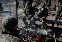 Ukrajinská bábuška zabila osm ruských vojáků: Připravila jim prý pirožky plněné jedem!