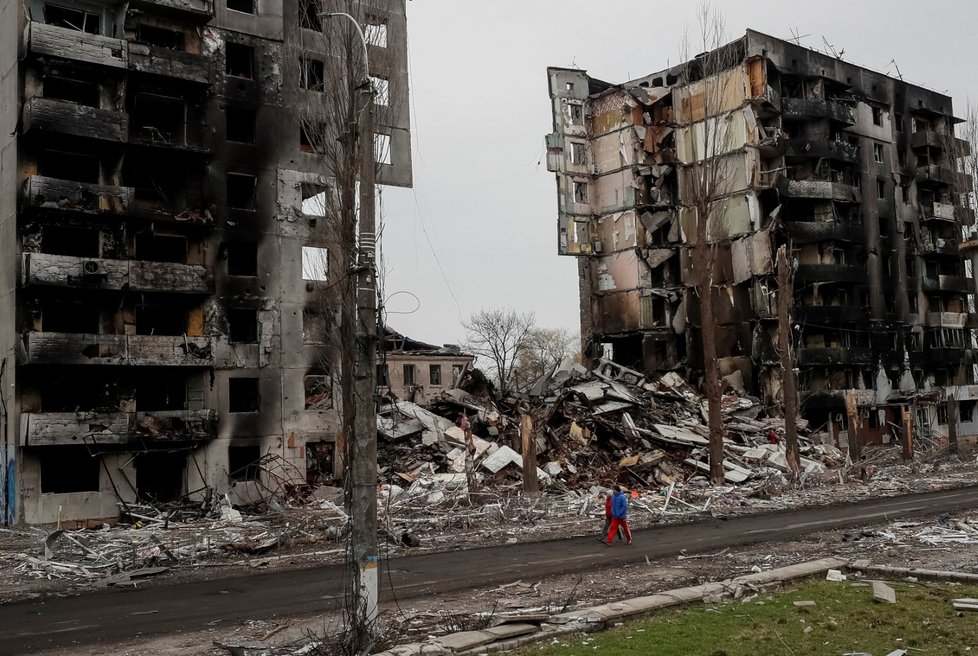 Následky ruského ostřelování ve města Borodyanka. (5. 4. 2022)