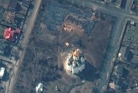 ONLINE: Masový hrob v Buči zachytil satelit. Při masakru umíraly i děti