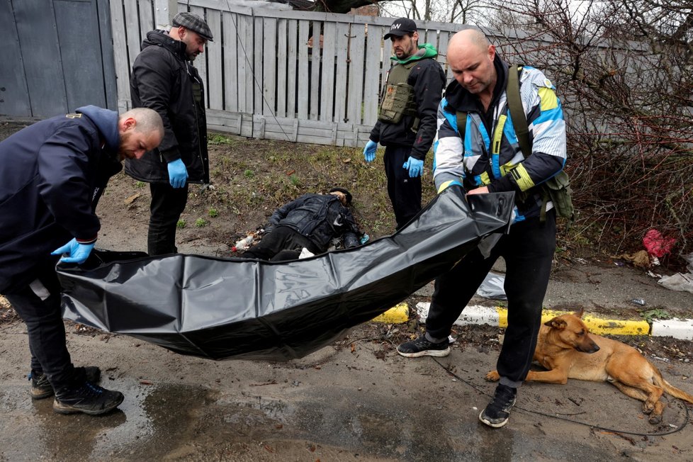 Hrůzné záběry z města Buča (3. 4. 2022)