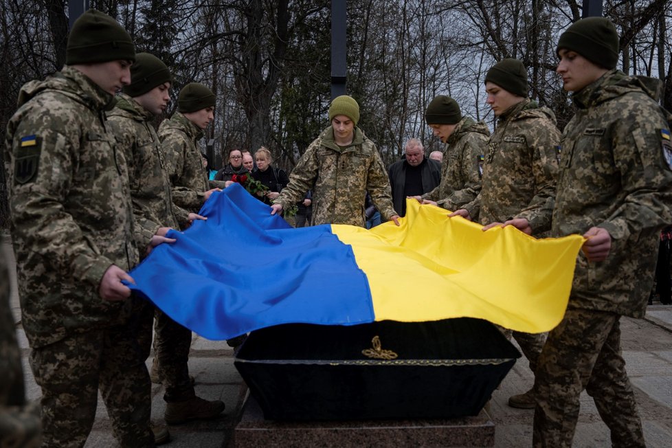 Pohřeb ukrajinského vojáka Andreje Neshodovského v Kyjevě (25. 3. 2023)