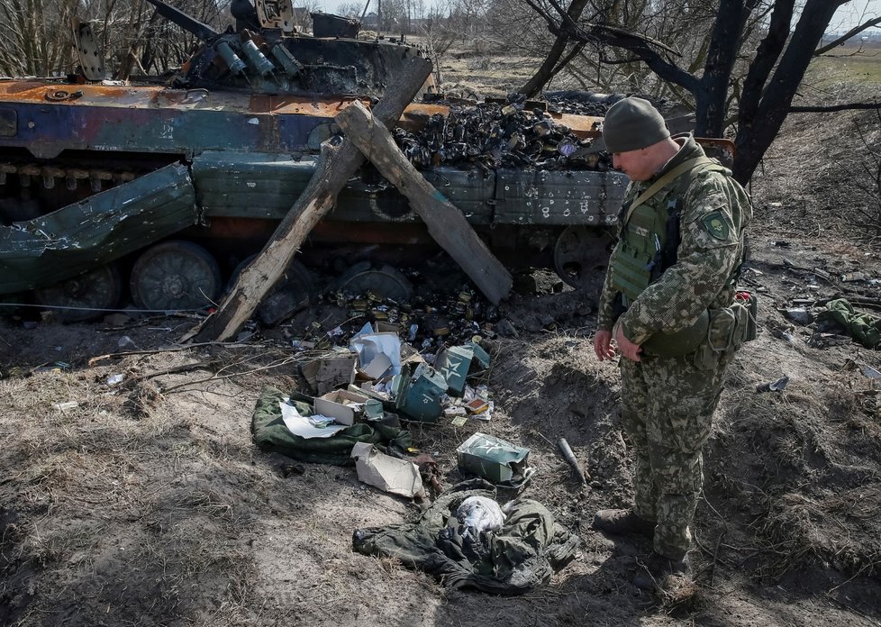 Zničená technika ruské armády nedaleko Kyjeva (28. 3. 2022)