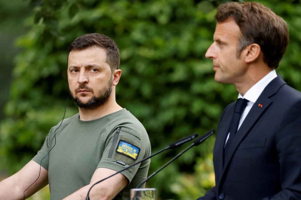 prezidenti Ukrajiny a Francie Volodymyr Zelenskyj a Emmanuel Macron v Kyjevě. (16.6.2022)