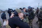 Na Ukrajinu se v rámci výměny válečných zajatců vrátilo 140 lidí, mezi nimi i obránci Mariupolu. (31.12.2022)