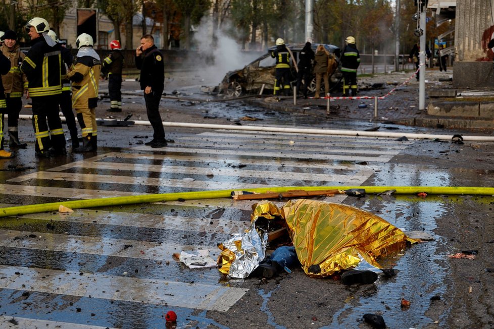 Následky ruského ostřelování v Kyjevě. (10.10.2022)