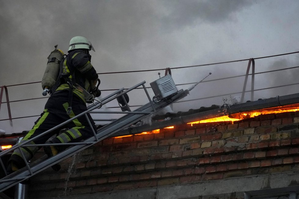 Následky ruského ostřelování v Kyjevě. (23.11.2022)