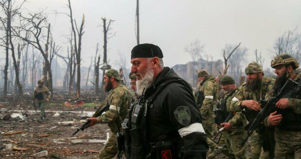 Těžké ztráty Putinových spojenců: Ukrajincům se daří likvidovat i obávané Kadyrovce