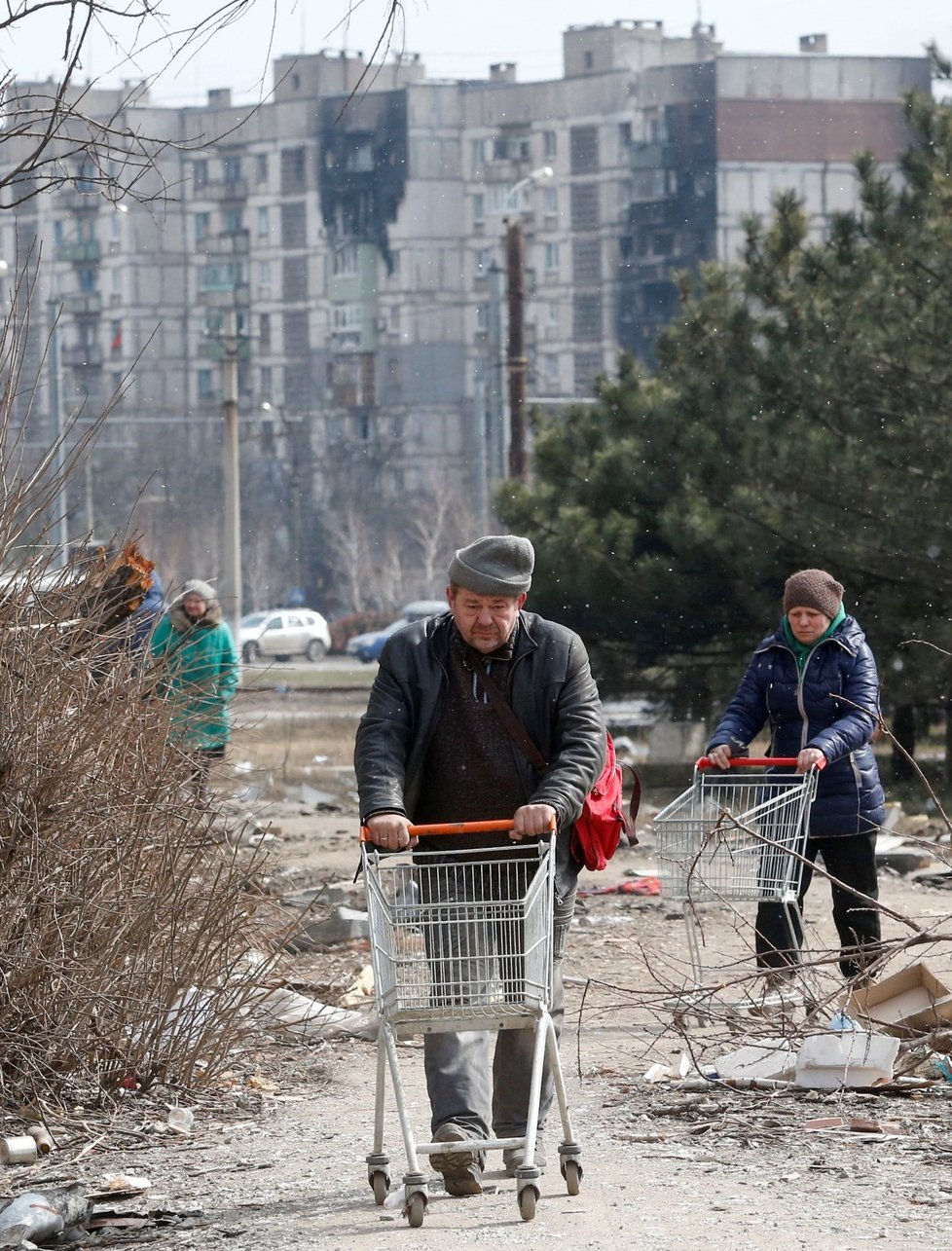 Zdevastované město Mariupol. (17.3.2022)