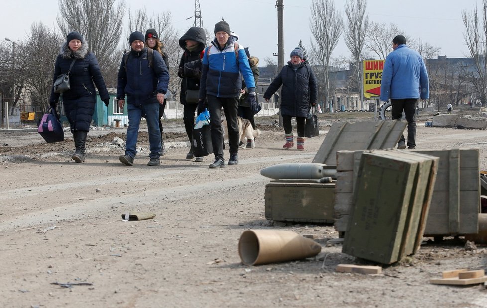 Zdevastované město Mariupol. (17.3.2022)