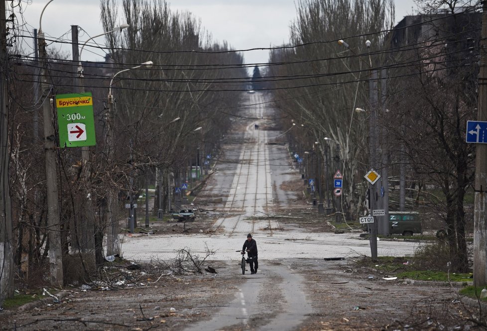 Zdevastované město Mariupol.