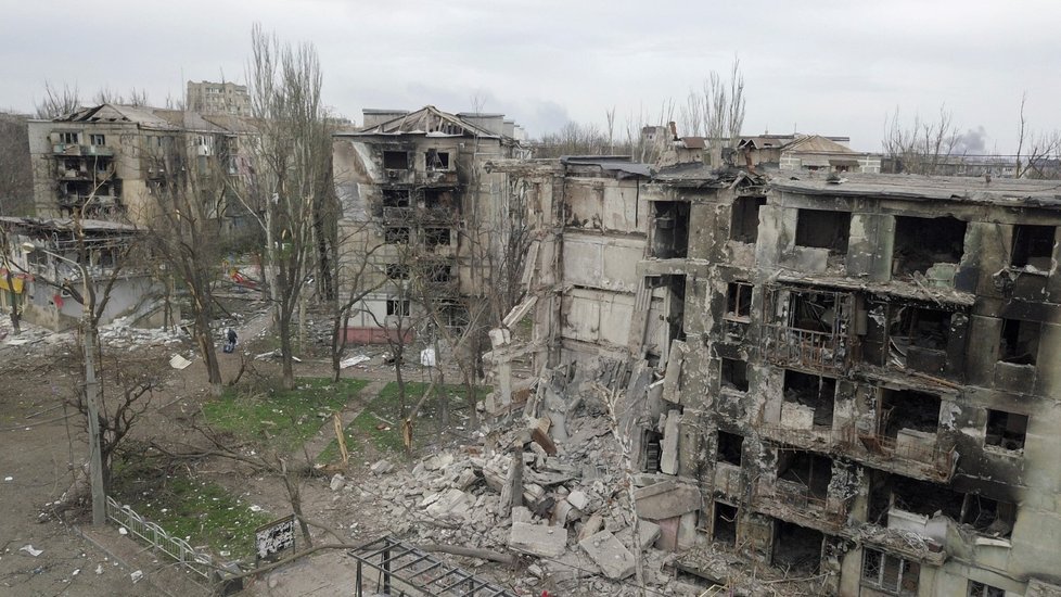 Zdevastované město Mariupol. (18.4.2022)