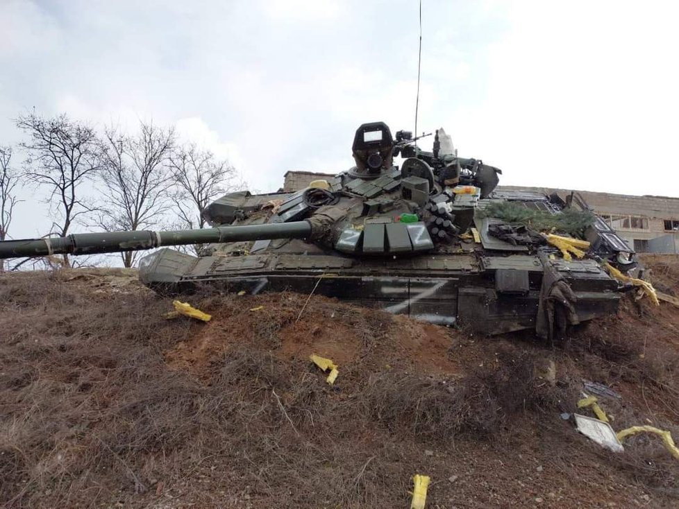 Destroyes russian vehicals / Zničená vojenská technika ruské armády.