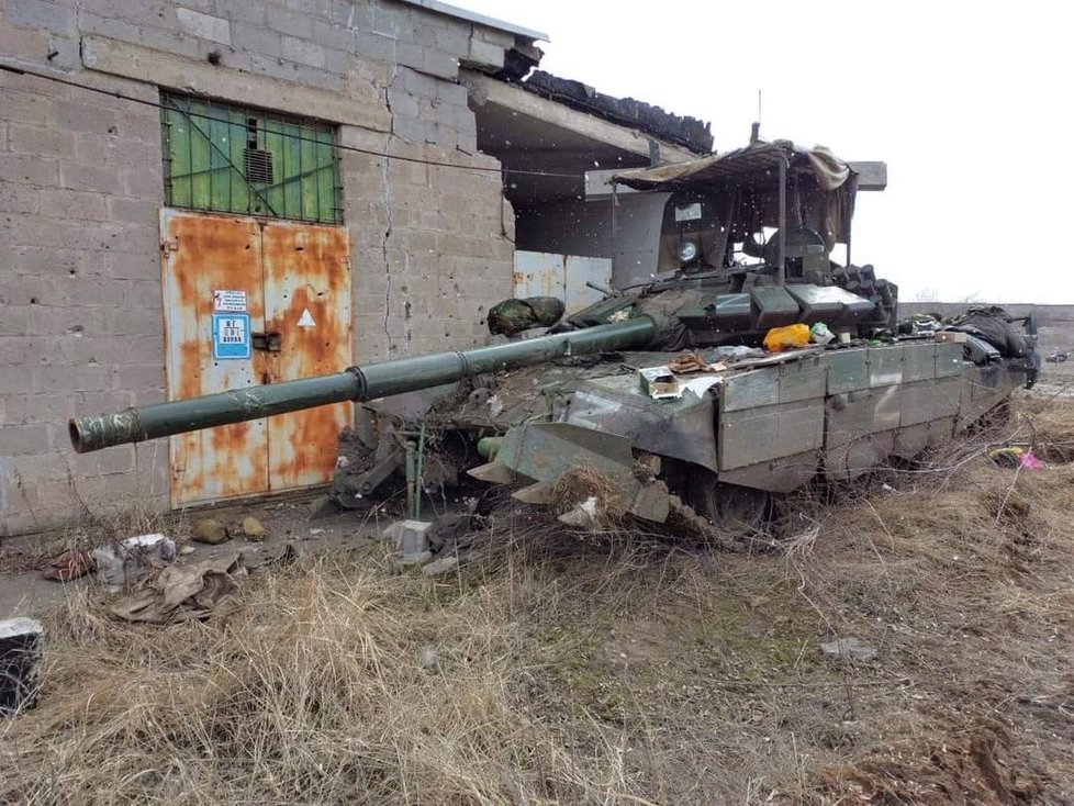 Destroyes russian vehicals / Zničená vojenská technika ruské armády.