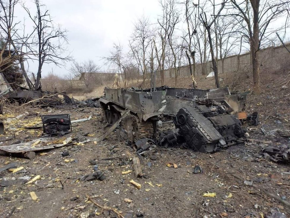 Destroyes russian vehicals / Zničená vojenská technika ruské armády.