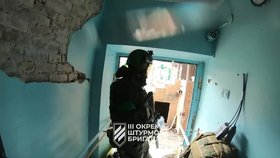 VIDEO: Krvavé boje o Bachmut. Rusové tvrdili, že odřízli Ukrajince. Popřel to i Prigožin