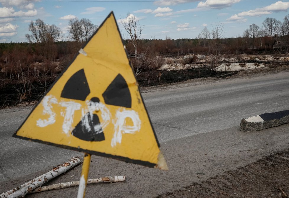 Okolí jaderné elektrárny Černobyl během ruské invaze na Ukrajinu. (8.4.2022)