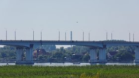 Strategicky důležitý most u města Cherson.