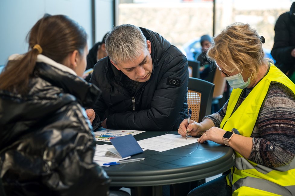 Krajské asistenční centrum na letišti v Plané u Českých Budějovic. (8.3.2022)