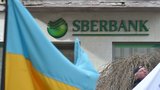 Praze zbývá u Sberbank uložených 160 milionů. Více než půl miliardy už stihla vybrat