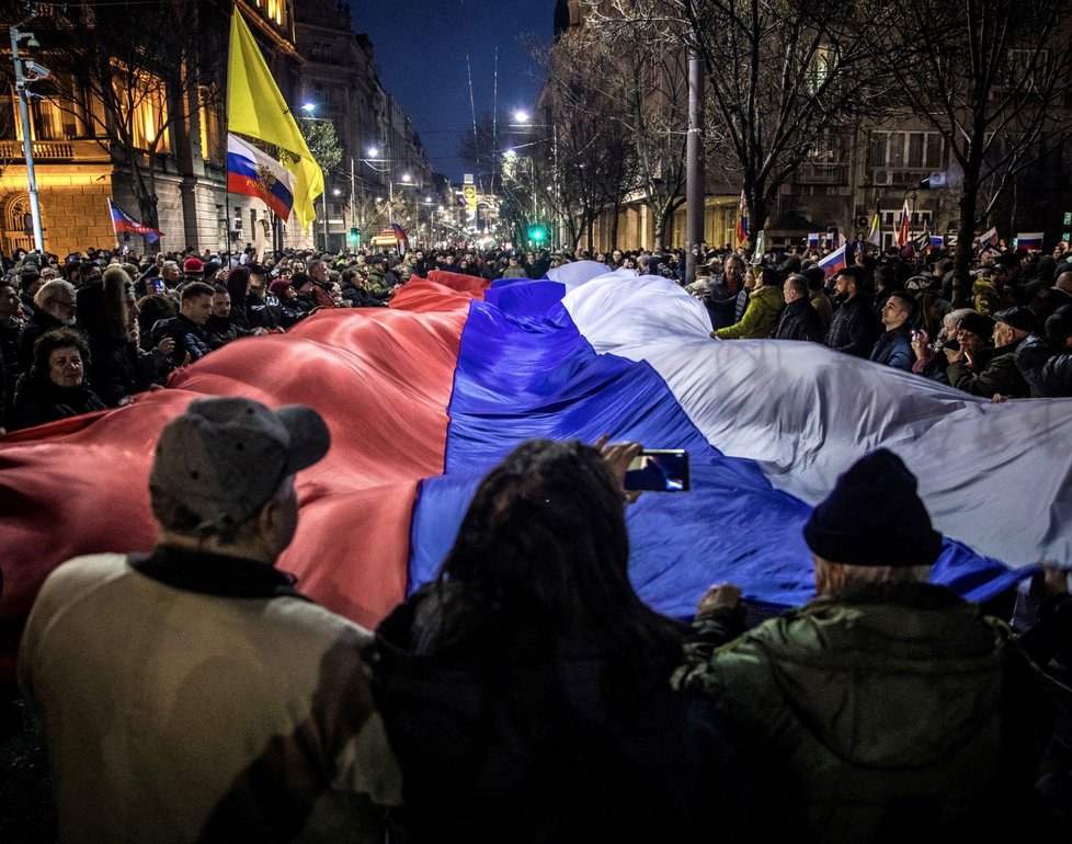 Proruští demonstranti v Bělehradě. (3.3.2022)