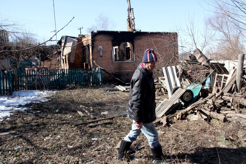 Zdevastované město Dergači v Charkovské oblasti (21. 3. 2022)