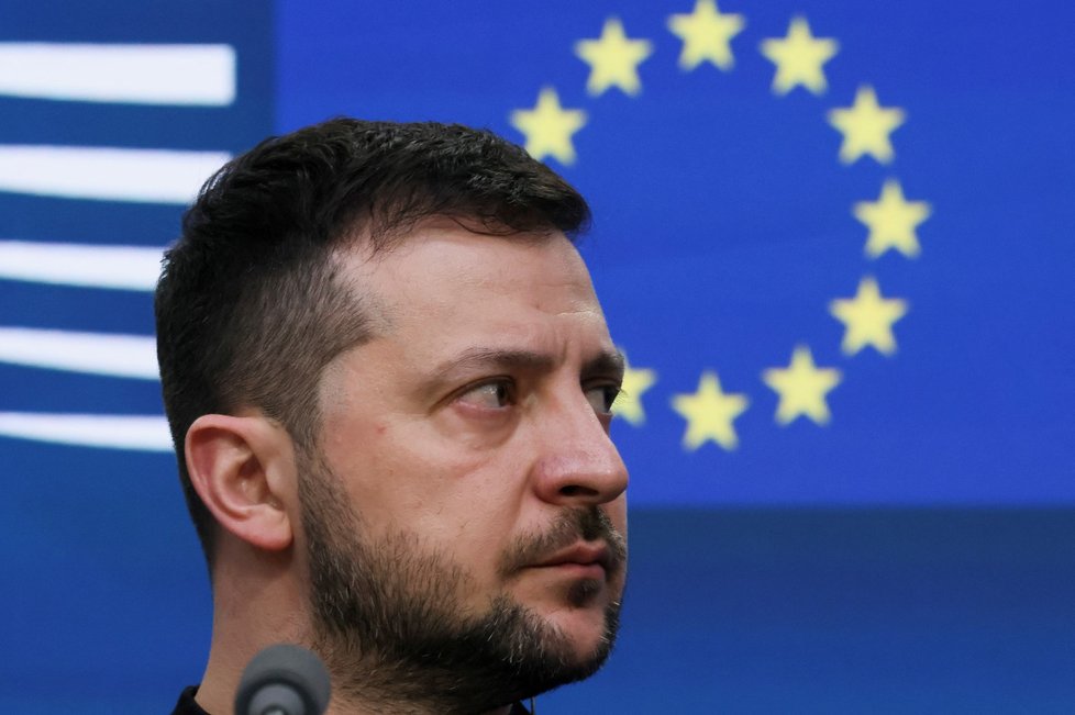 Summit v Bruselu: Ukrajinský prezident Volodymyr Zelenskyj na tiskové konferenci. (9.2.2023)