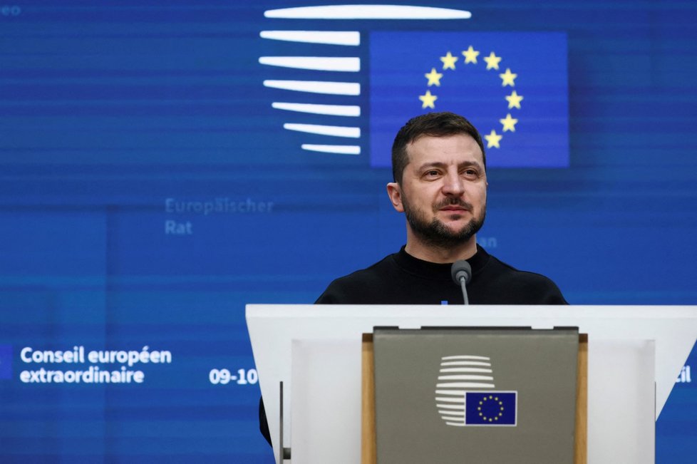 Summit v Bruselu: Ukrajinský prezident Volodymyr Zelenskyj na tiskové konferenci. (9.2.2023)