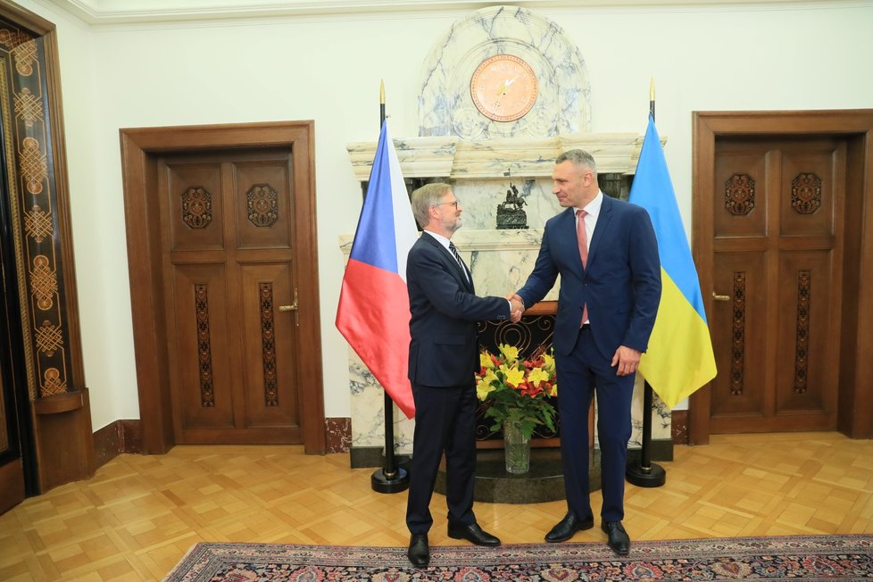 Premiér Petr Fiala (ODS) a starosta Kyjeva Vitalij Kličko v Praze (16.9.2022)