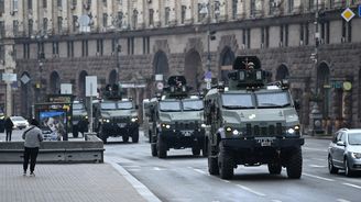 Rusko vs. Ukrajina: Agresor má šestkrát víc tanků, čtyřnásobný počet mužů a desetkrát větší rozpočet