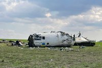 Antonov se zřítil nedaleko frontové linie v Záporoží. Sestřelili ho Rusové, tvrdí poslanec