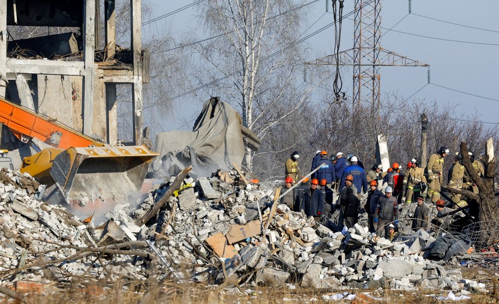 Ruiny bývalého učiliště ve městě Makijivka, kde byla základna okupantů. (3. 1. 2023)