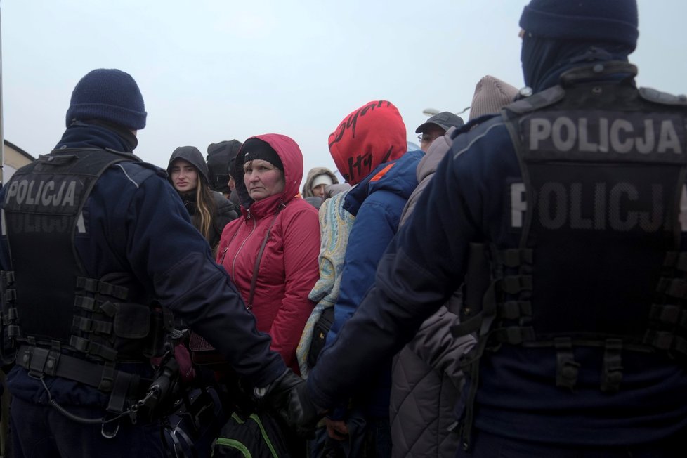 Lidé, kteří prchli z Ukrajiny před válkou, v polské obci Medyka.