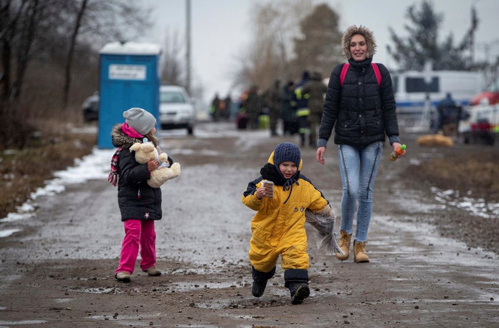 Váleční uprchlíci z Ukrajiny v polské vesnici Medyka. (9.3.2022)