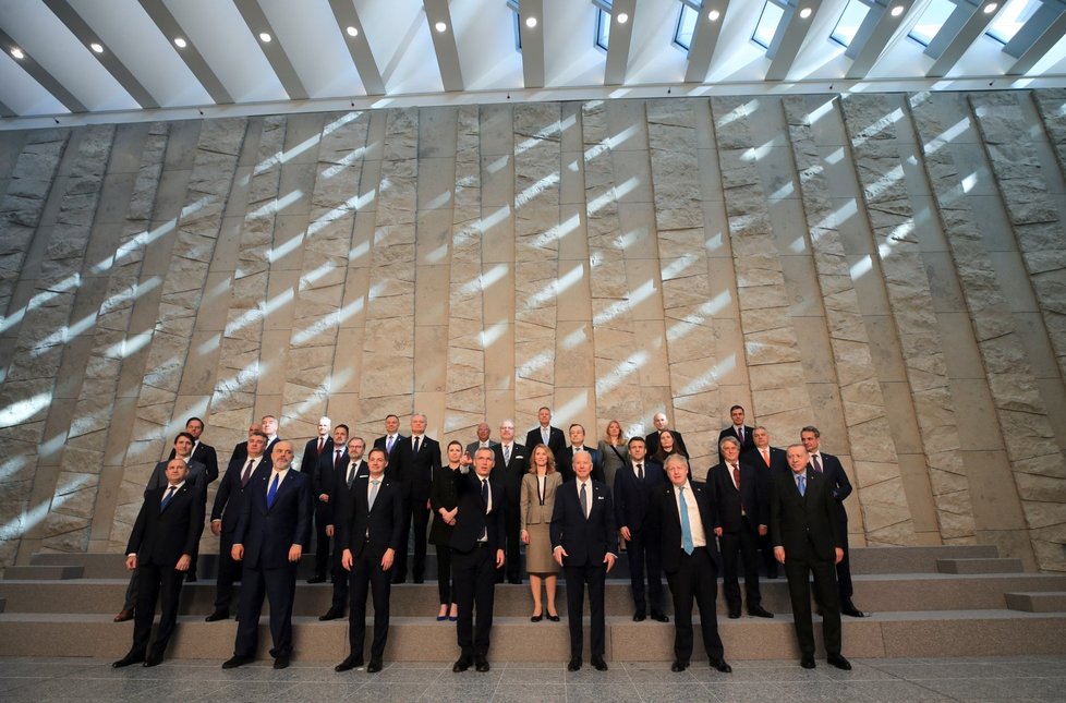 Lídři států NATO na summitu v Bruselu. (24.3.2022)