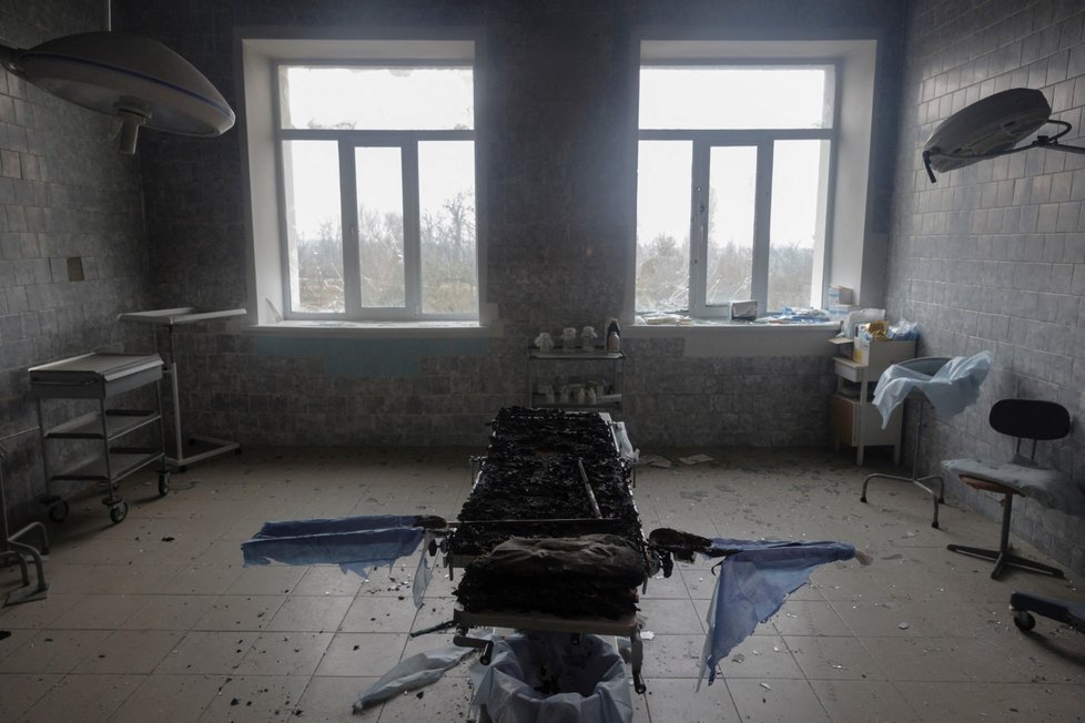 Vybombardovaná nemocnice ve městě Trosťanec (30.3.2022)