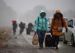 Před válkou na Ukrajině prchají statisíce lidí. Kde a čím jim v Praze můžete pomoci? 