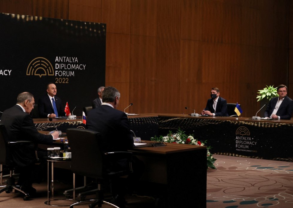 Jednání ruských a ukrajinských delegací v Turecku. (10.3.2022)