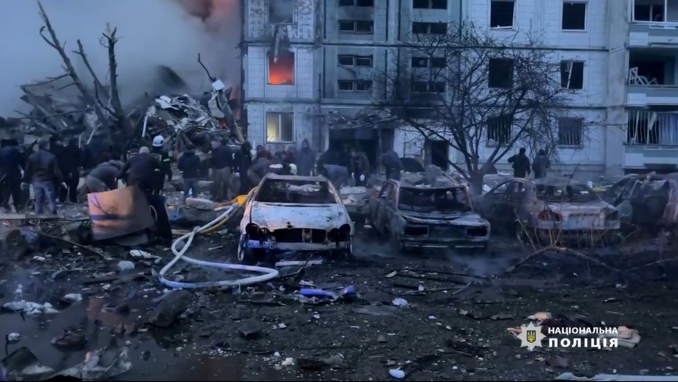 Následky ruského útoku v Umani. (28.4.2023)