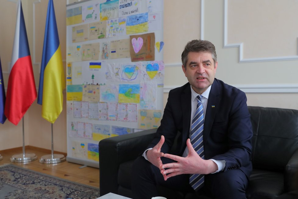 Ukrajinský velvyslanec v Česku Jevhen Perebyjnis při rozhovoru pro Blesk.