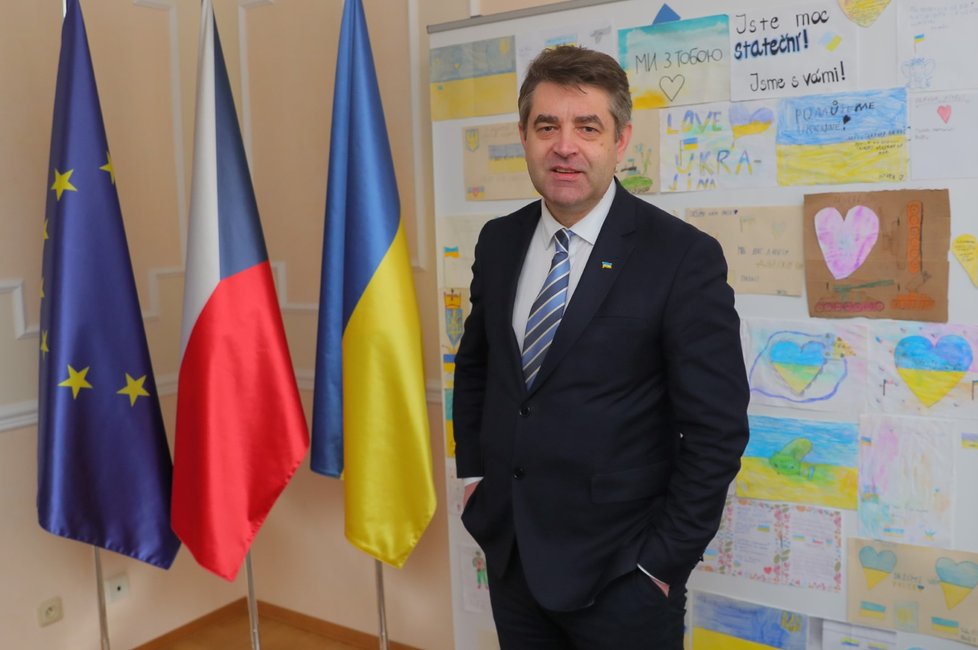 Ukrajinský velvyslanec v Česku Jevhen Perebyjnis.